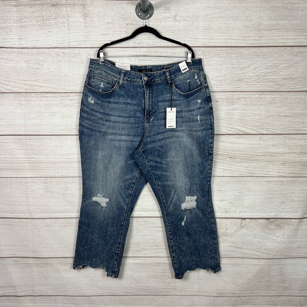 NWT Judy Blue Plus Size Cropped Bootcut Distressed Jeans Size 22W